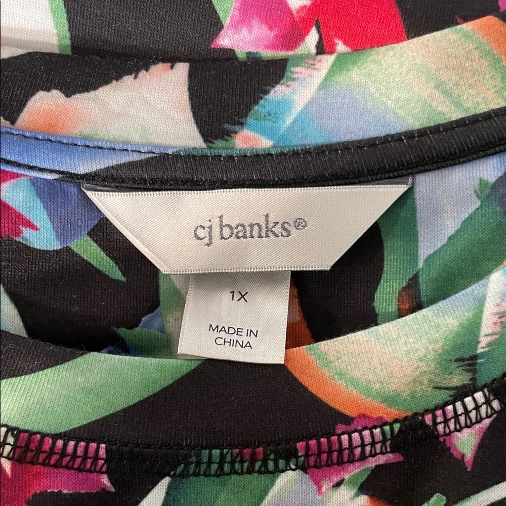 NEW CJ Banks 1X Black Floral Short Sleeve Top with Orange, Pink & Blue Accents - Picture 4 of 5
